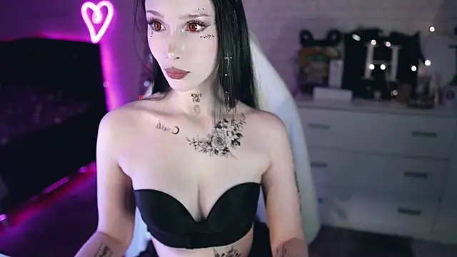 Snapshot of _Uindi_ chatting on 01-30-25, 05:39  Uindi  online show from 01-30-25, 05:39