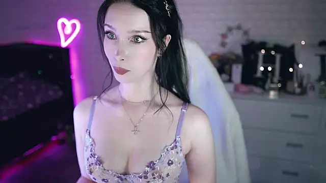 Snapshot of _Uindi_ chatting on 03-18-25, 07:08  Uindi  online show from 03-18-25, 07:08