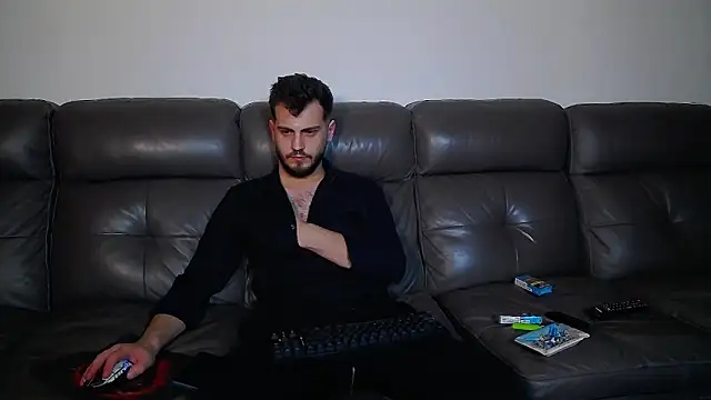 Snapshot of CrazyDom1 chatting on 03-08-26, 02:04 CrazyDom1 online show from 03-08-26, 02:04