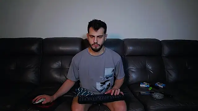 Snapshot of CrazyDom1 chatting on 03-09-26, 03:27 CrazyDom1 online show from 03-09-26, 03:27