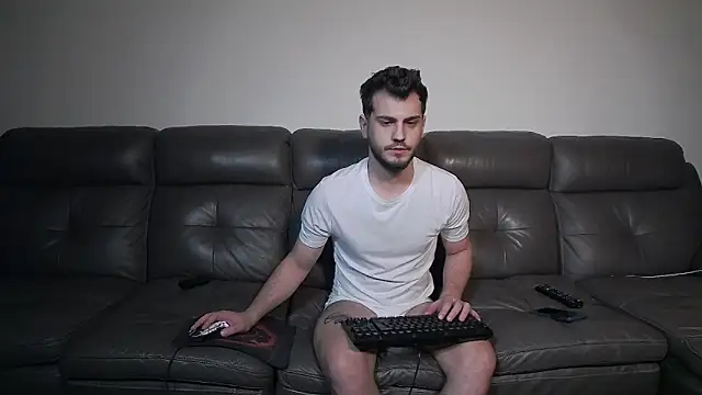 Snapshot of CrazyDom1 chatting on 03-23-26, 08:46 CrazyDom1 online show from 03-23-26, 08:46