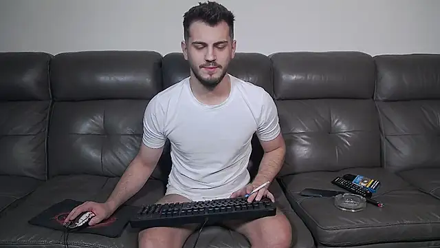 Snapshot of CrazyDom1 chatting on 03-28-26, 06:51 CrazyDom1 online show from 03-28-26, 06:51