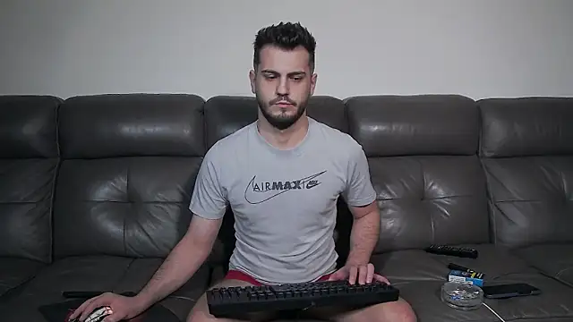 Snapshot of CrazyDom1 chatting on 03-29-26, 05:46 CrazyDom1 online show from 03-29-26, 05:46