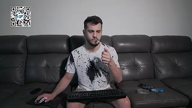 Snapshot of CrazyDom1 chatting on 03-31-26, 03:56 CrazyDom1 online show from 03-31-26, 03:56