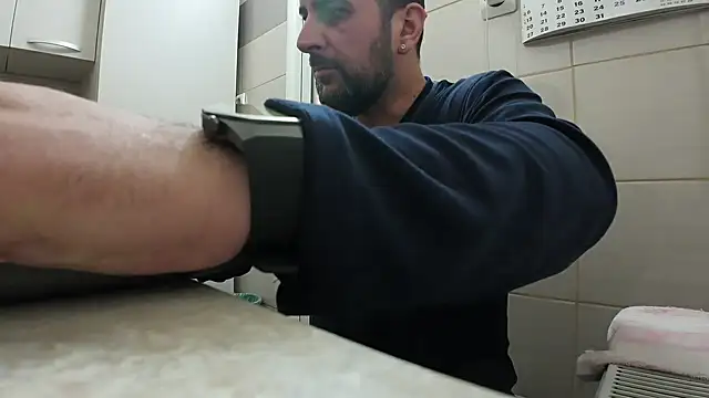 Snapshot of TigerOne19 chatting on 01-14-25, 08:26 TigerOne19 online show from 01-14-25, 08:26