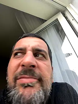 Snapshot of TigerOne19 chatting on 10-27-25, 12:31 TigerOne19 online show from 10-27-25, 12:31