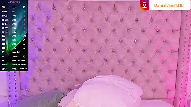 DanielleEvans  online show from 03-21-25, 05:34