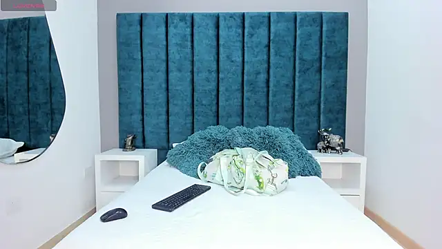 DanielleEvans  online show from 02-03-26, 11:15