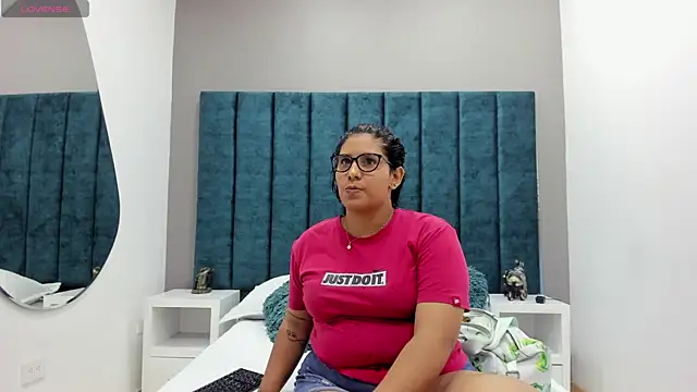 DanielleEvans  online show from 02-09-26, 11:36