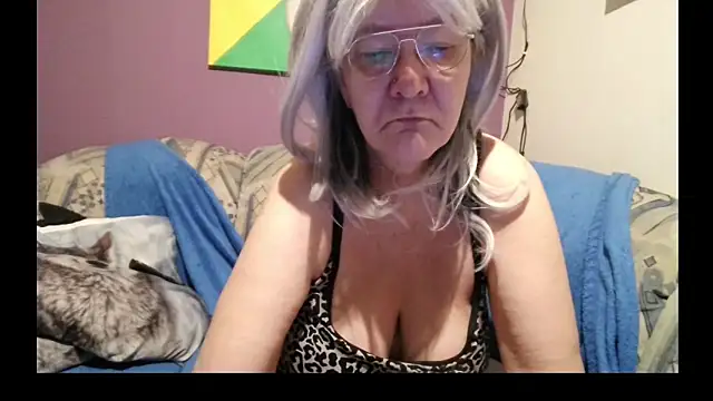milfchantal4 online show from 01-24-25, 07:30