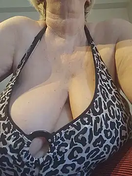 milfchantal4 online show from 06-05-26, 08:31