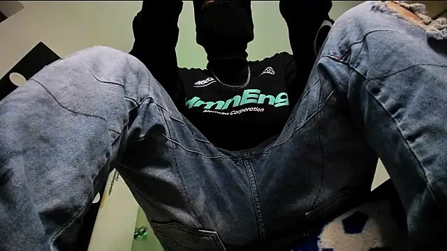 Snapshot of Samuel_Suarez chatting on 02-20-26, 06:26 Samuel Suarez online show from 02-20-26, 06:26