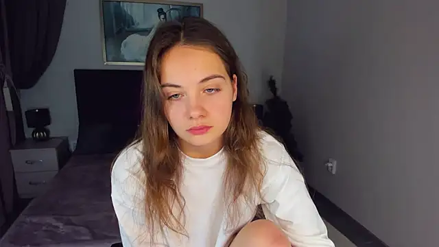 Snapshot of KristinaLoison chatting on 01-12-25, 07:53 KristinaLoison online show from 01-12-25, 07:53