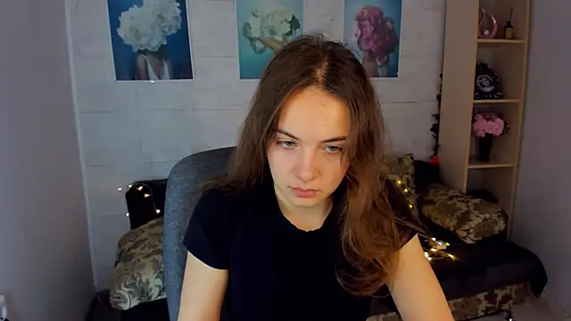 Snapshot of KristinaLoison chatting on 01-27-25, 11:22 KristinaLoison online show from 01-27-25, 11:22