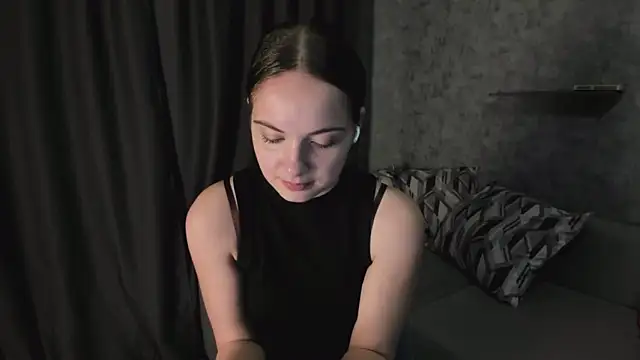 Snapshot of KristinaLoison chatting on 04-22-26, 04:41 KristinaLoison online show from 04-22-26, 04:41