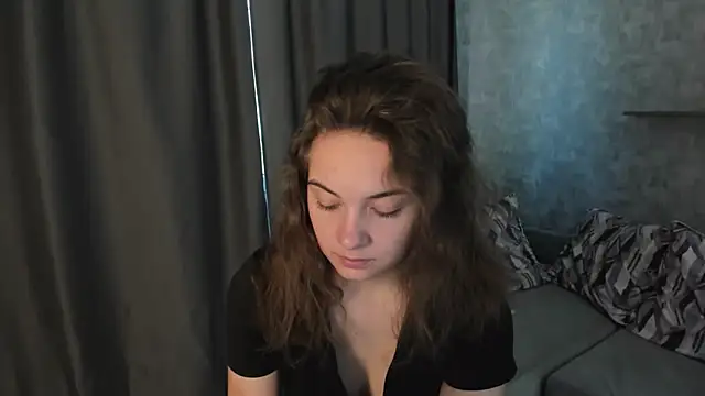 Snapshot of KristinaLoison chatting on 05-18-26, 12:11 KristinaLoison online show from 05-18-26, 12:11