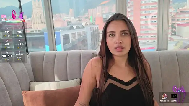 aisha es online show from 03-13-26, 07:53