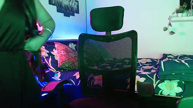 Snapshot of The_Divine_Love chatting on 12-01-24, 07:14 The Divine Love online show from 12-01-24, 07:14