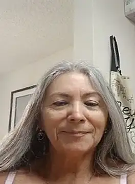 EvaRobinson online show from 09-19-25, 05:24
