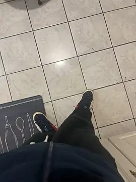 Snapshot of dingoding chatting on 02-21-25, 12:27 dingoding online show from 02-21-25, 12:27