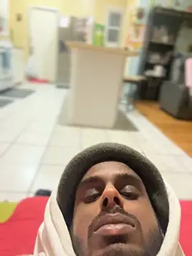 Snapshot of dingoding chatting on 03-21-25, 02:28 dingoding online show from 03-21-25, 02:28