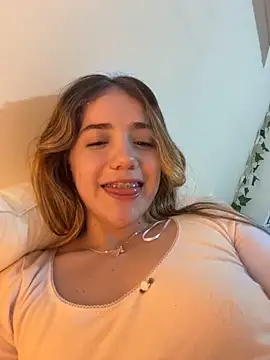 ShelbyHagen online show from 11-08-25, 03:07