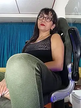 kelly dirty  online show from 05-26-26, 01:34