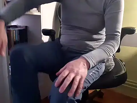 feathersify online show from 11-26-25, 06:47