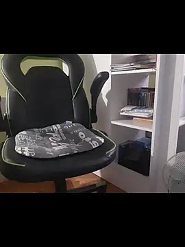 feathersify online show from 12-05-25, 06:44