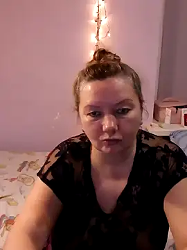 Snapshot of Lusi-777 chatting on 12-14-24, 02:10 Lusi-777 online show from 12-14-24, 02:10