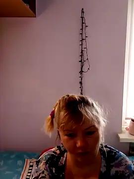 Snapshot of Lusi-777 chatting on 02-10-25, 09:25 Lusi-777 online show from 02-10-25, 09:25
