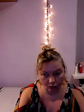 Snapshot of Lusi-777 chatting on 03-07-25, 07:27 Lusi-777 online show from 03-07-25, 07:27