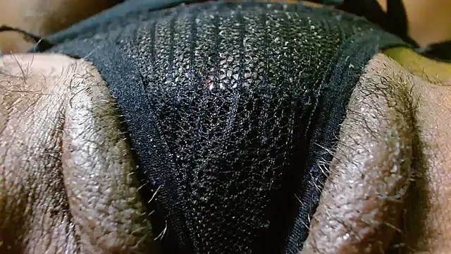 Snapshot of bethanywilson_23 chatting on 10-25-25, 01:18 bethanywilson 23 online show from 10-25-25, 01:18