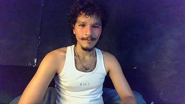 Snapshot of die_mond chatting on 04-19-26, 11:42 die mond online show from 04-19-26, 11:42