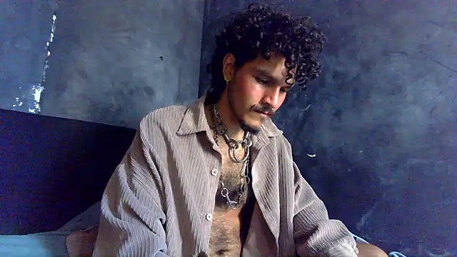 Snapshot of die_mond chatting on 04-20-26, 02:42 die mond online show from 04-20-26, 02:42