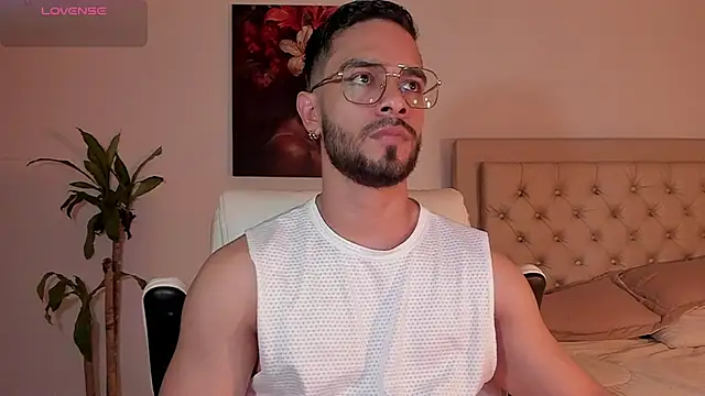 Snapshot of Josseph1_ chatting on 09-27-25, 10:26 Josseph1 online show from 09-27-25, 10:26