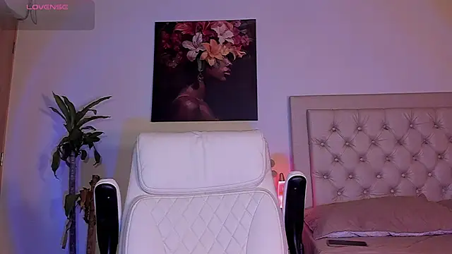 Snapshot of Josseph1_ chatting on 10-29-25, 10:44 Josseph1 online show from 10-29-25, 10:44