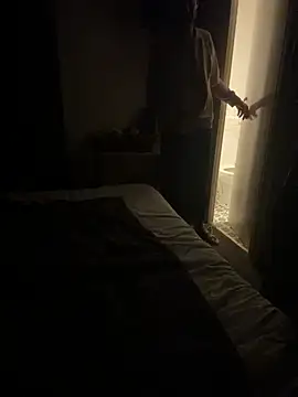 ThatGuyNextDoor1992 online show from 11-17-25, 03:01