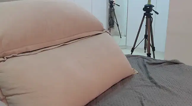 AliceStone19 online show from 12-19-24, 12:24