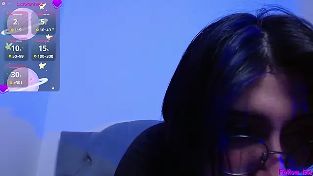 Snapshot of Red-moon1 chatting on 12-20-24, 02:49 Red-moon1 online show from 12-20-24, 02:49