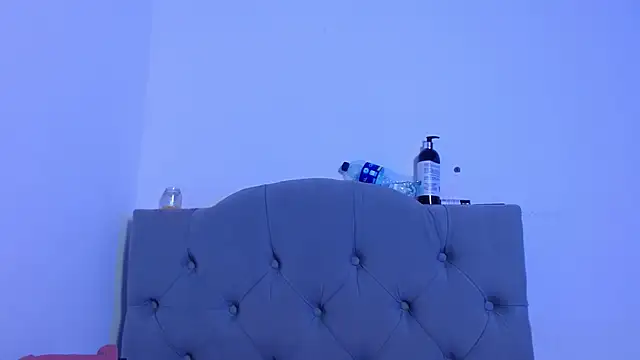 Snapshot of Red-moon1 chatting on 01-30-25, 05:17 Red-moon1 online show from 01-30-25, 05:17