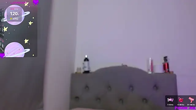 Snapshot of Red-moon1 chatting on 02-16-25, 03:59 Red-moon1 online show from 02-16-25, 03:59