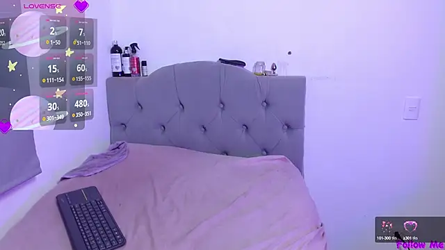 Snapshot of Red-moon1 chatting on 03-12-25, 02:34 Red-moon1 online show from 03-12-25, 02:34