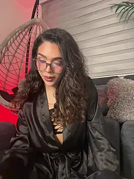 Samantha Bernardo online show from 04-12-26, 04:06