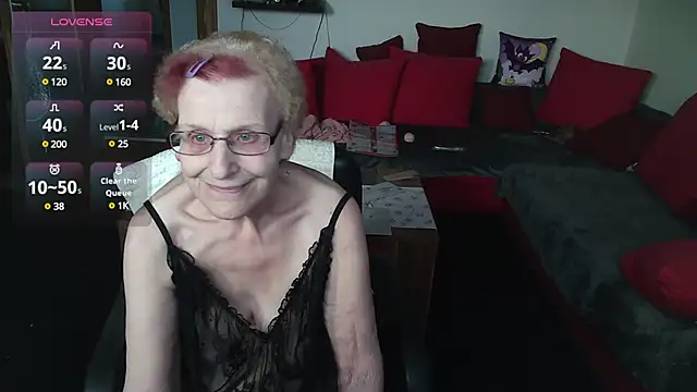 HeisseomaOriginal online show from 01-13-25, 08:26