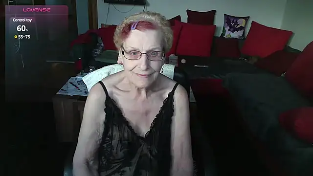 HeisseomaOriginal online show from 01-14-25, 08:20