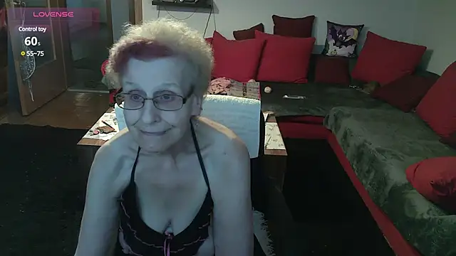 HeisseomaOriginal online show from 01-15-25, 08:09