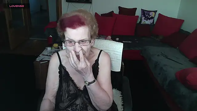 HeisseomaOriginal online show from 02-03-25, 08:13