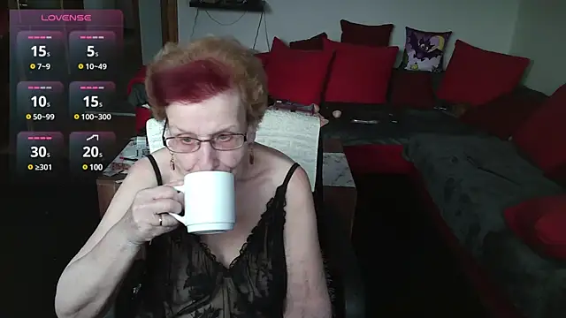 HeisseomaOriginal online show from 02-04-25, 08:35