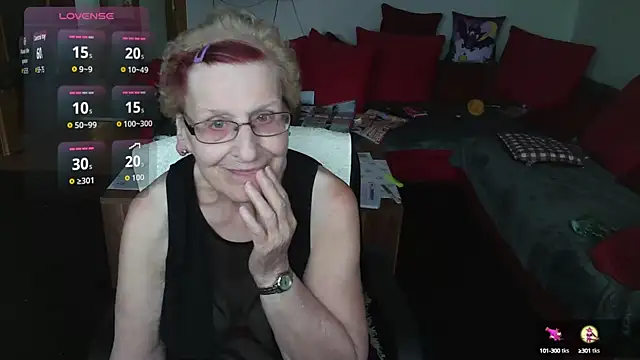 HeisseomaOriginal online show from 10-10-25, 07:18